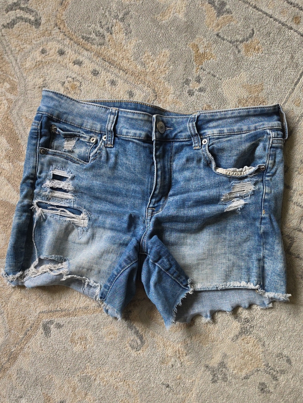 American Eagle Next Level Stretch Midi Distressed Denim Shorts Size 14